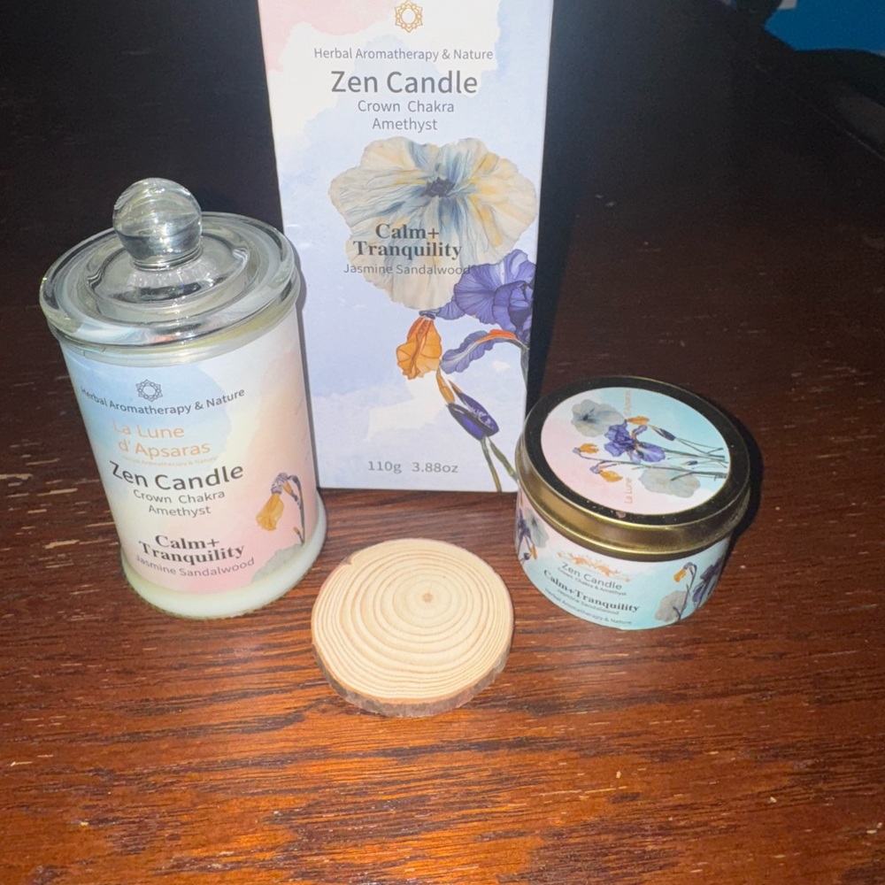 Calm + Tranquility Aromatherapy Candle - Amethyst (Light Purple)